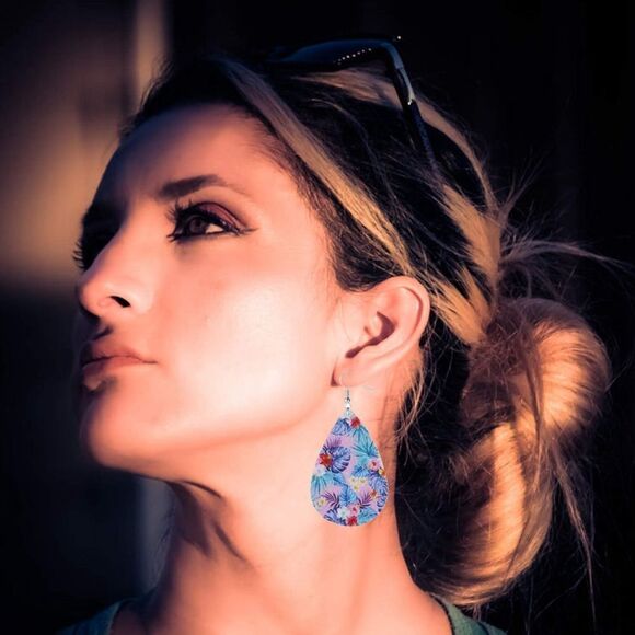 3/ $15 Brand New Faux Leather Earrings - Picture 3 of 3